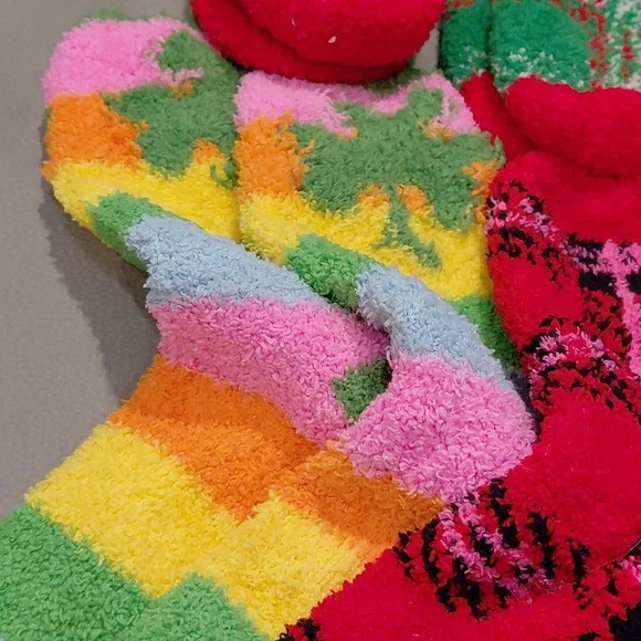 Festive Bundle Of Socks Collection - Picture 5 of 8